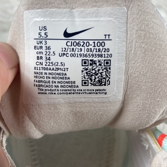 Nike Air Max 270 React Women’s Sneakers - Picture 7 of 8